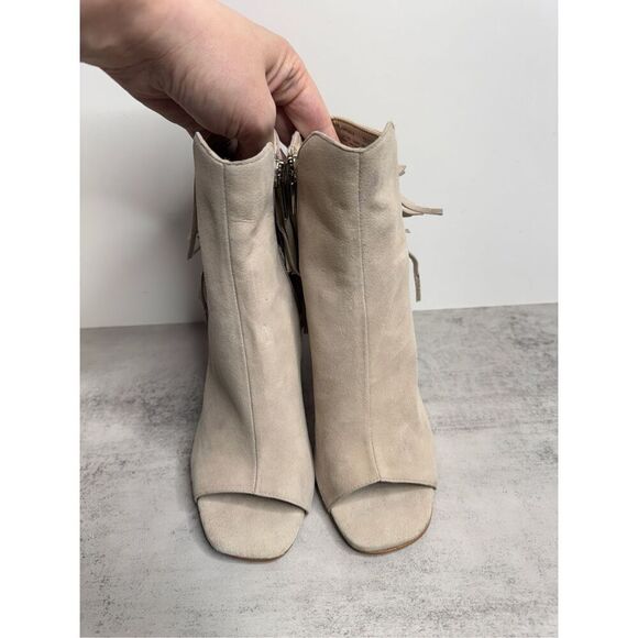 Vince Camuto Bootie Size 5 Tan Suede‎ Fringe Stiletto Heels Open Toe - Picture 5 of 8